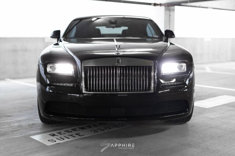 Front View of a Black Rolls Royce Wraith