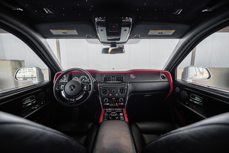 rolls-royce-cullinan-5